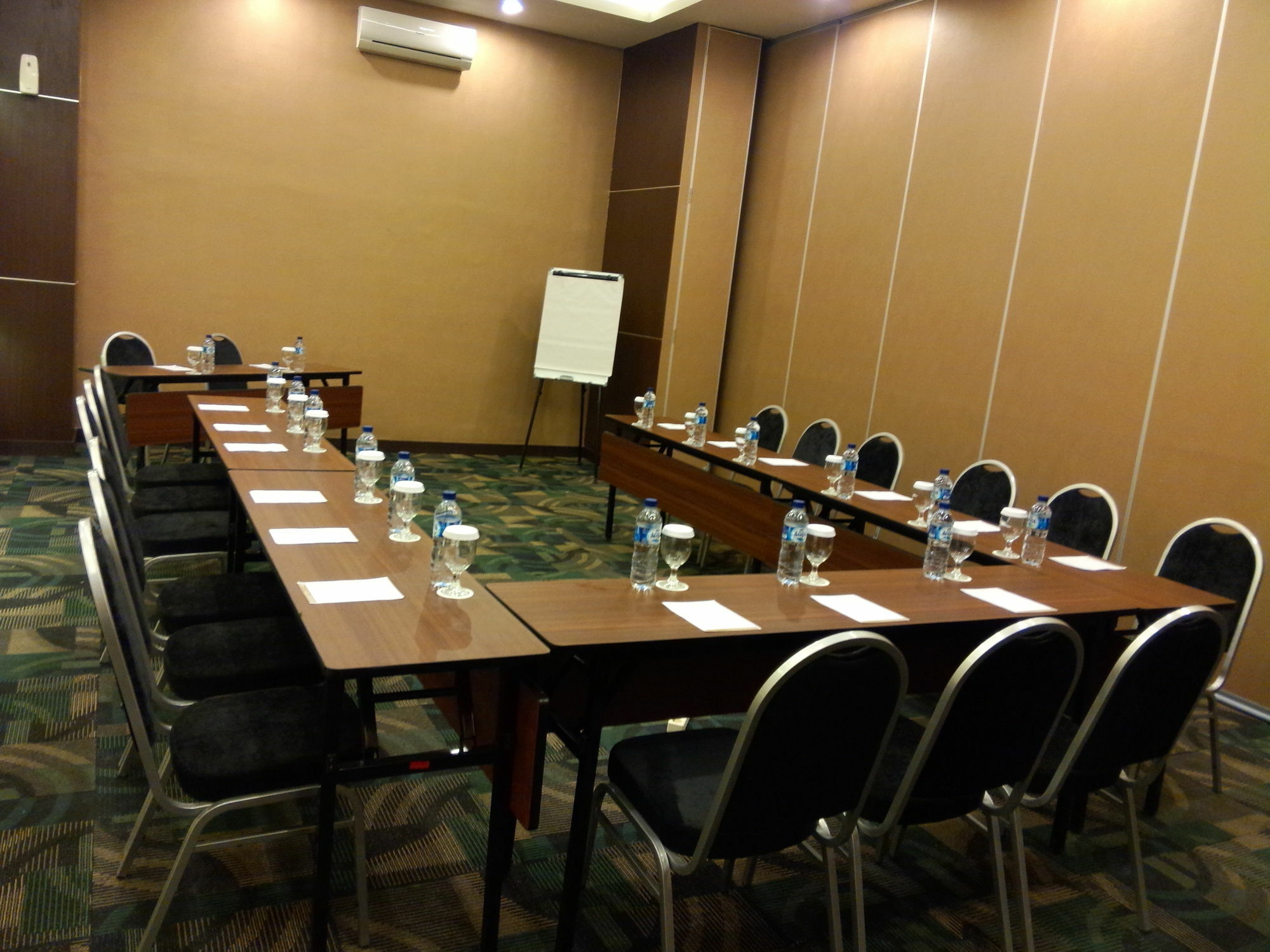 Agria Hotel Bogor Luaran gambar